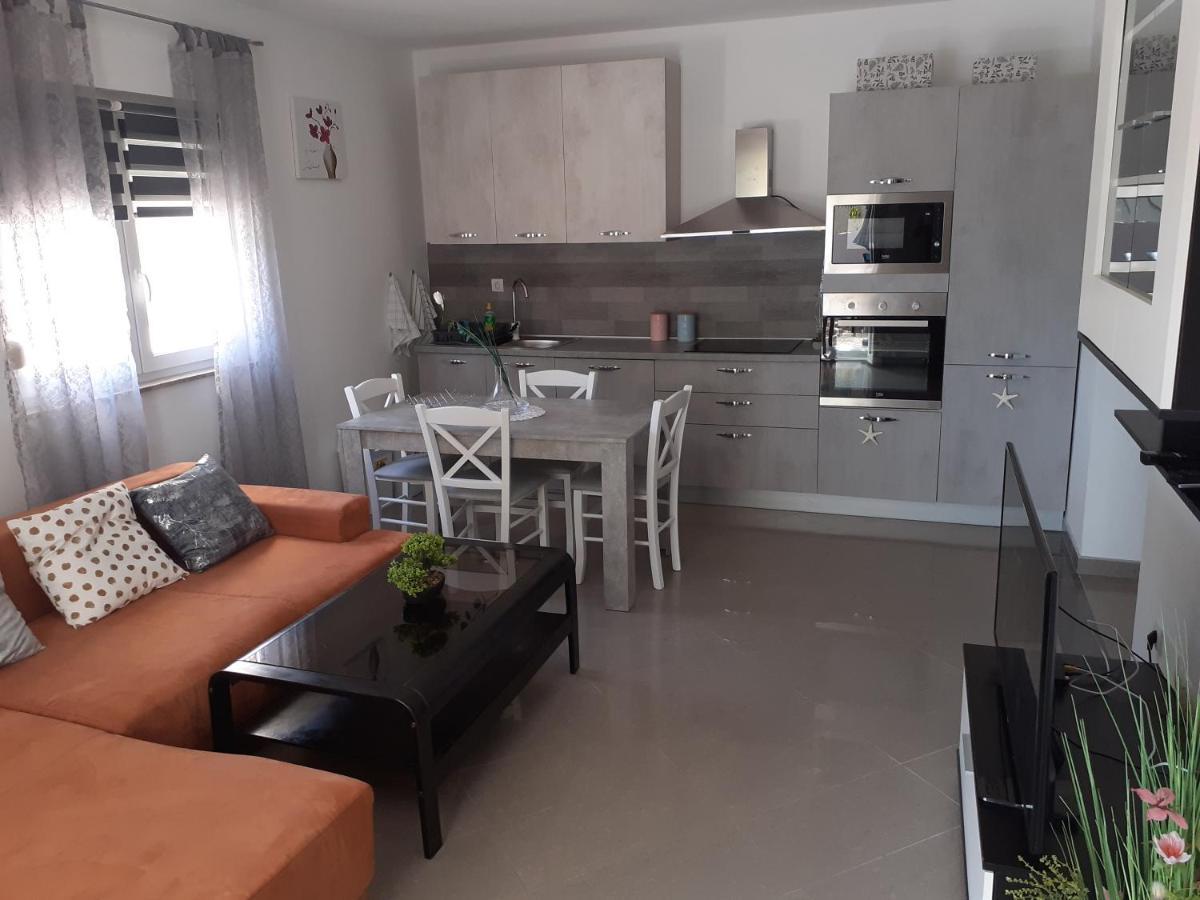 Nada Appartement Ližnjan